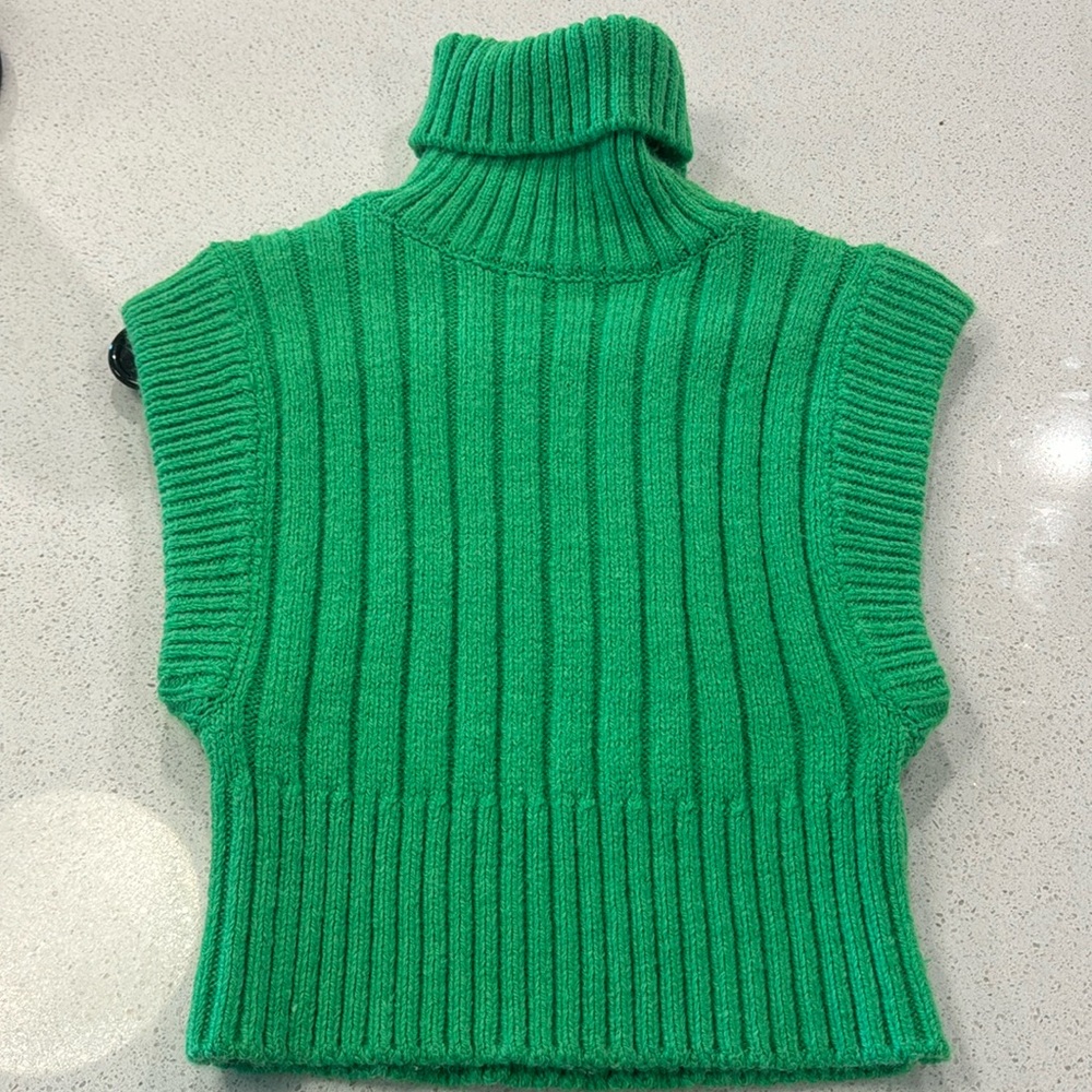 Green vest size small